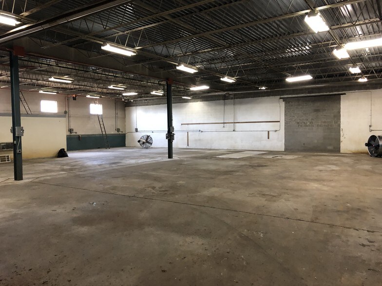 More Photos Of 219 Navarre Rd SW, Canton Warehouse For Sale