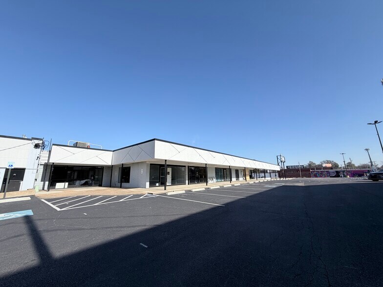 More Photos Of 3393-3437 Summer Ave, Memphis Storefront For Lease