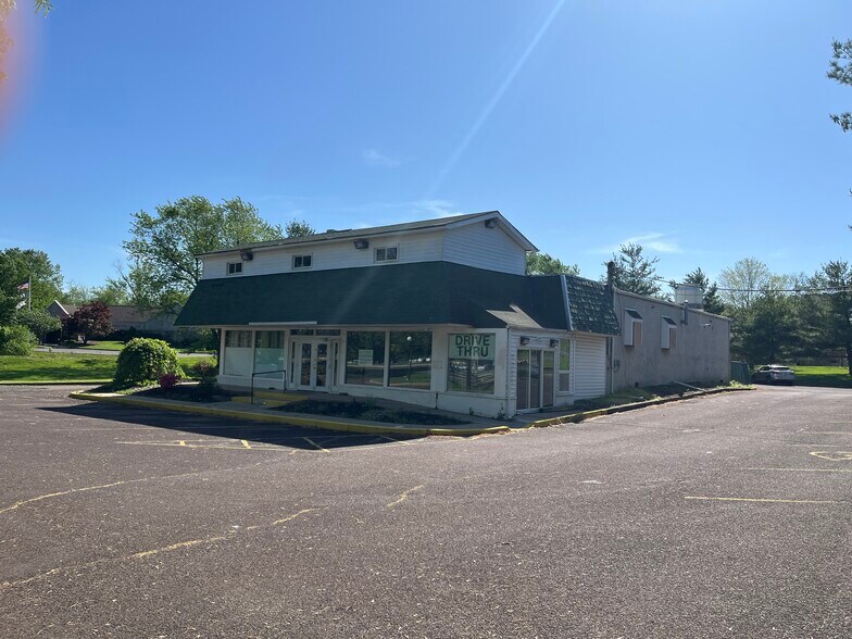 More Photos Of 880 Easton Rd, Warrington Freestanding For Sale