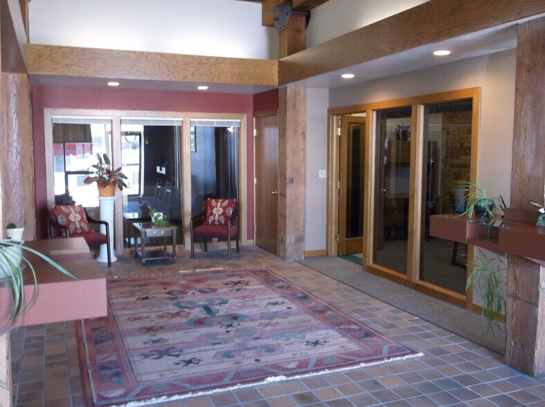 More Photos Of 600 S Main St, Oshkosh Office For Lease