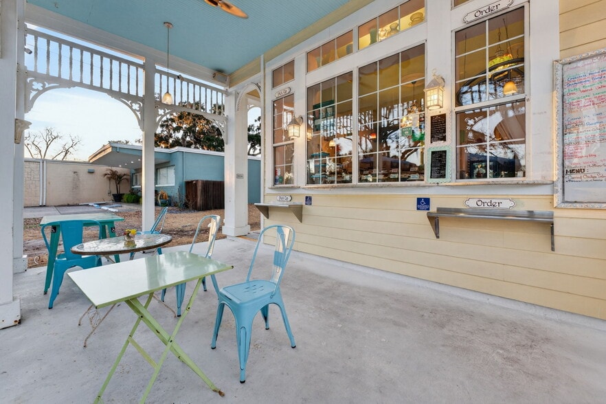More Photos Of 197 E Church St, Deland Restaurant For Sale