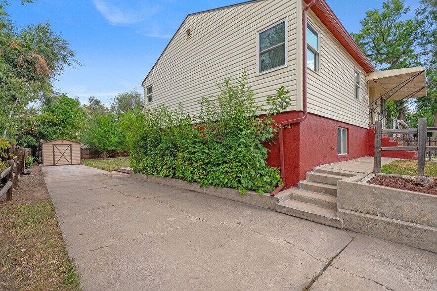 More Photos Of 1776 Jay St, Lakewood Apartments For Sale