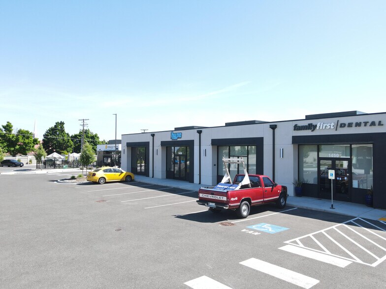 More Photos Of 1450 Bombing Range Rd, West Richland Storefront For Lease