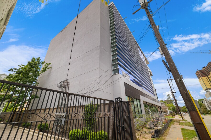 More Photos Of 1801 Binz St, Houston Unknown For Lease