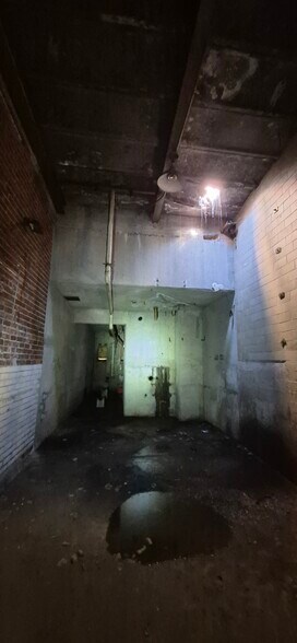 More Photos Of 550 Oliver St, Cincinnati Warehouse For Sale