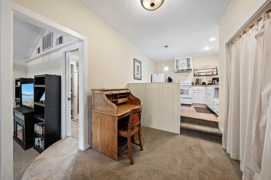 More Photos Of 825 N Forbes St, Lakeport Specialty For Sale