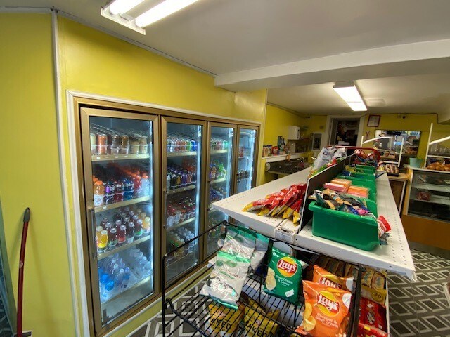 More Photos Of 122 N Main St, Norwich Storefront Retail Residential For Lease