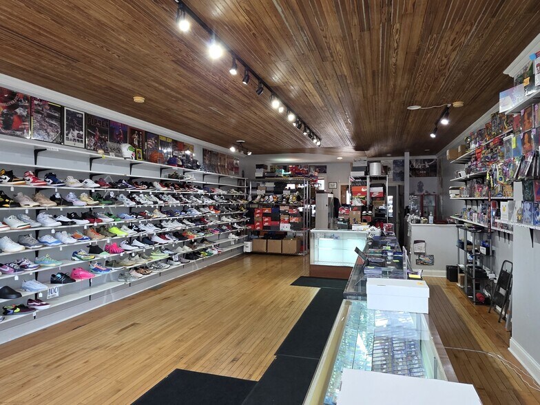More Photos Of 169-173 E Chestnut St, Burlington Storefront Retail Residential For Sale