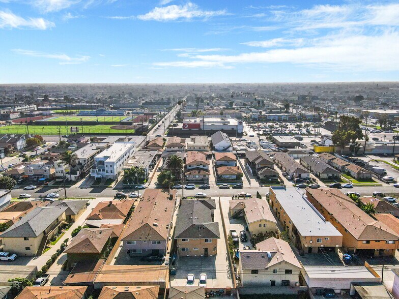 More Photos Of 4351 W 142nd St, Hawthorne Apartments For Sale