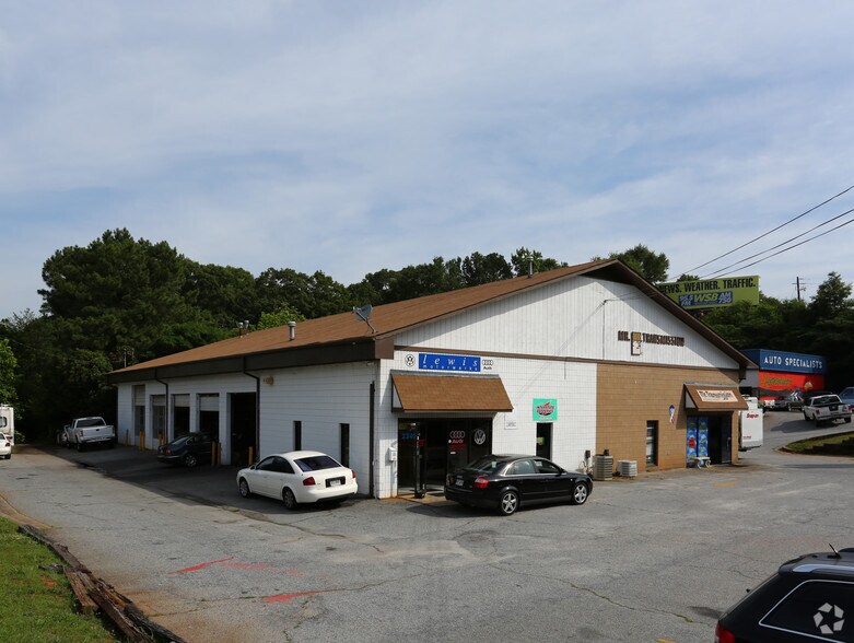 Primary Photo Of 2342 Lawrenceville Hwy, Decatur Auto Repair For Sale