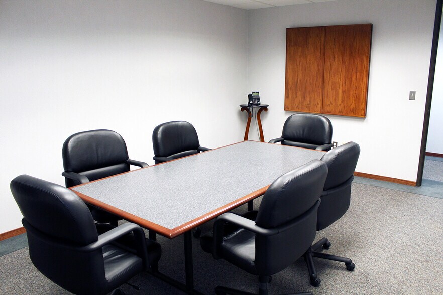 More Photos Of 28175 Haggerty Rd, Novi Coworking Space