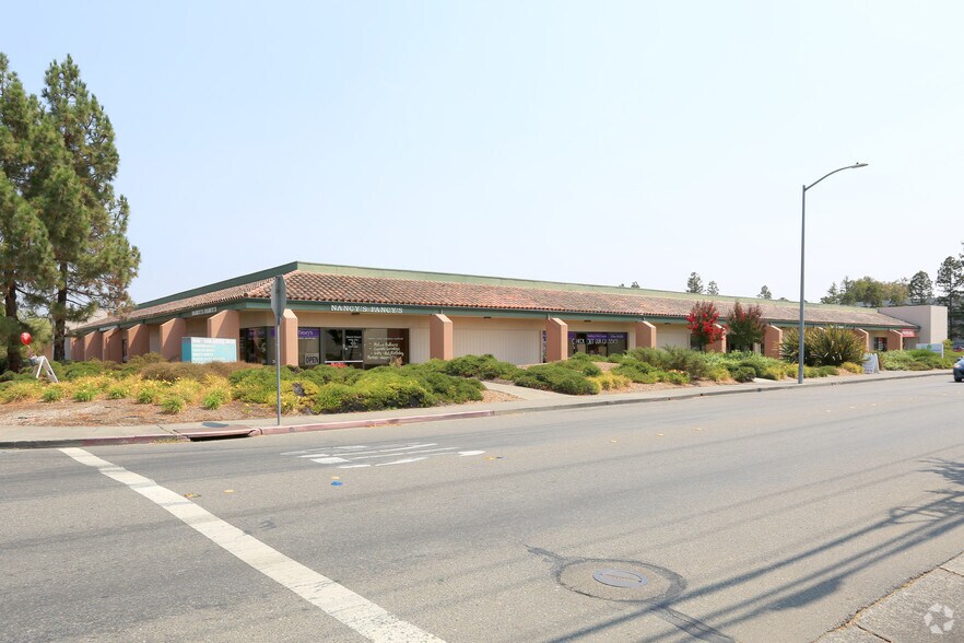 Primary Photo Of 3450 Airway Dr, Santa Rosa Showroom For Lease