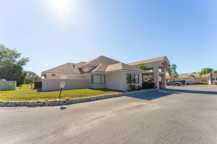 More Photos Of 37104 Clinton Ave, Dade City Office For Lease