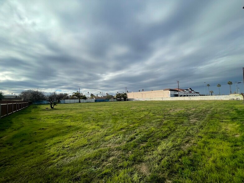More Photos Of 1708 Hendricks ln, Bakersfield Land For Sale