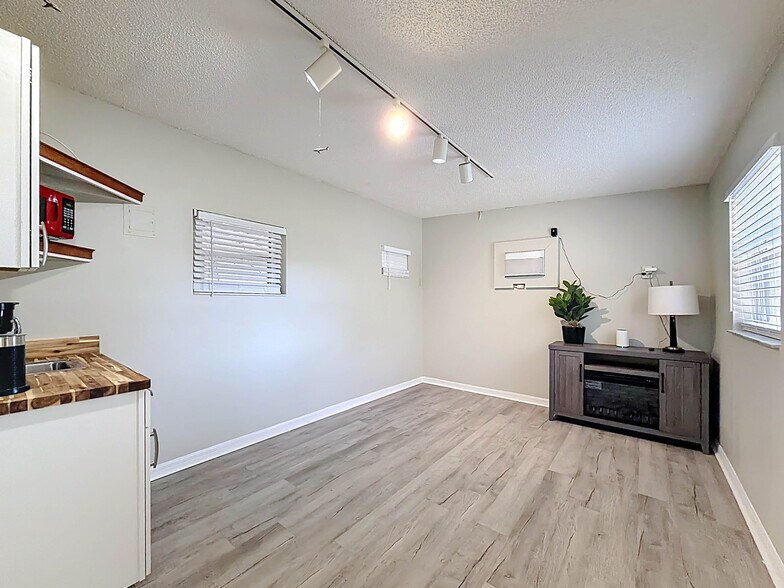 More Photos Of 421 NW 14th Pl, Crystal River Apartments For Sale