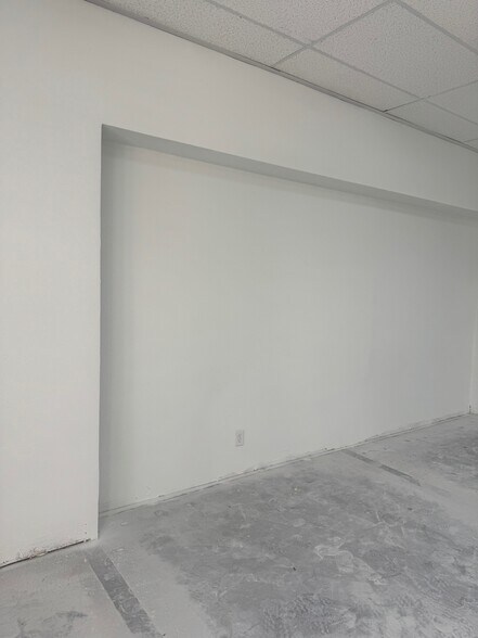 More Photos Of 1360 E Nevada Highway 372, Pahrump Freestanding For Lease