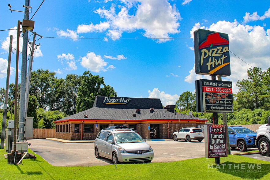 Primary Photo Of 21465 Highway 31, Flomaton Fast Food For Sale