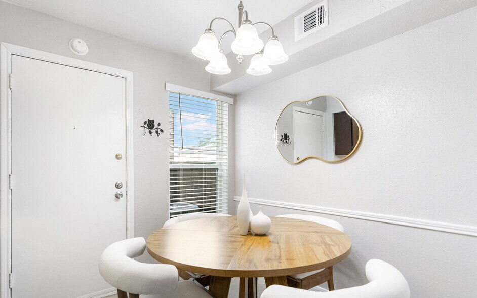 More Photos Of 8600 S Course Dr, Houston Apartments For Sale