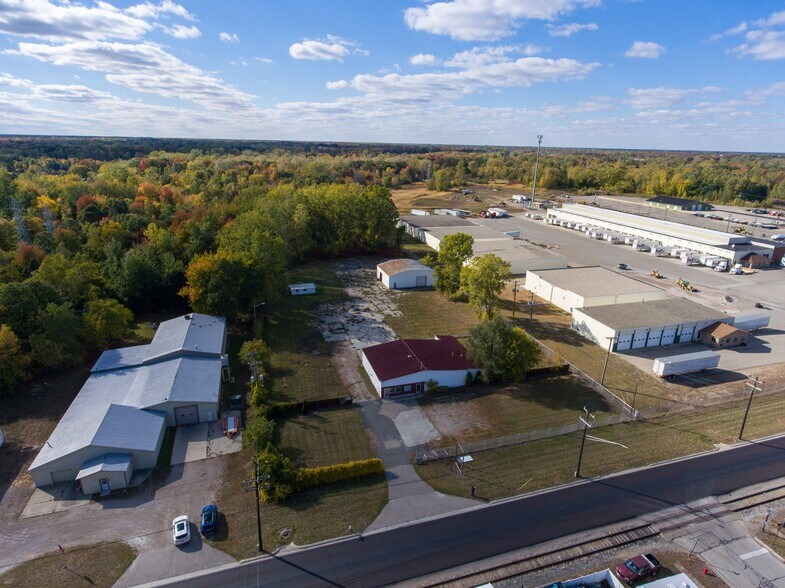 More Photos Of 3905 32nd St, Port Huron Truck Terminal For Sale