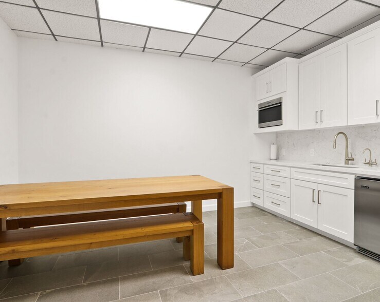 More Photos Of 6081 Orange Ave, Cypress Medical For Sale