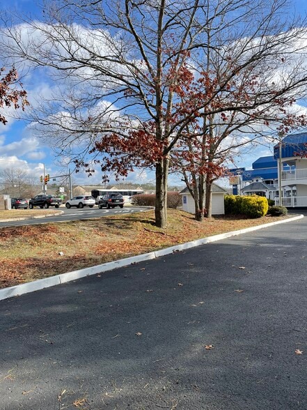 More Photos Of 633 White Horse Pike, Absecon Hotel For Sale