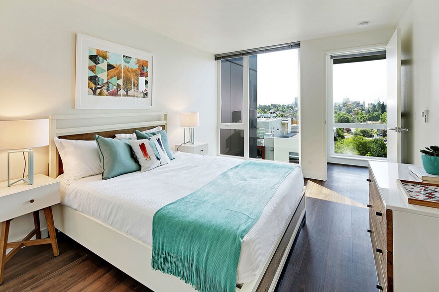 More Photos Of 900 NE 65th St, Seattle Apartments For Lease