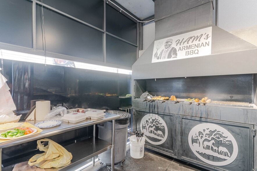 More Photos Of 11635-11637 Tuxford St, Sun Valley Warehouse For Sale