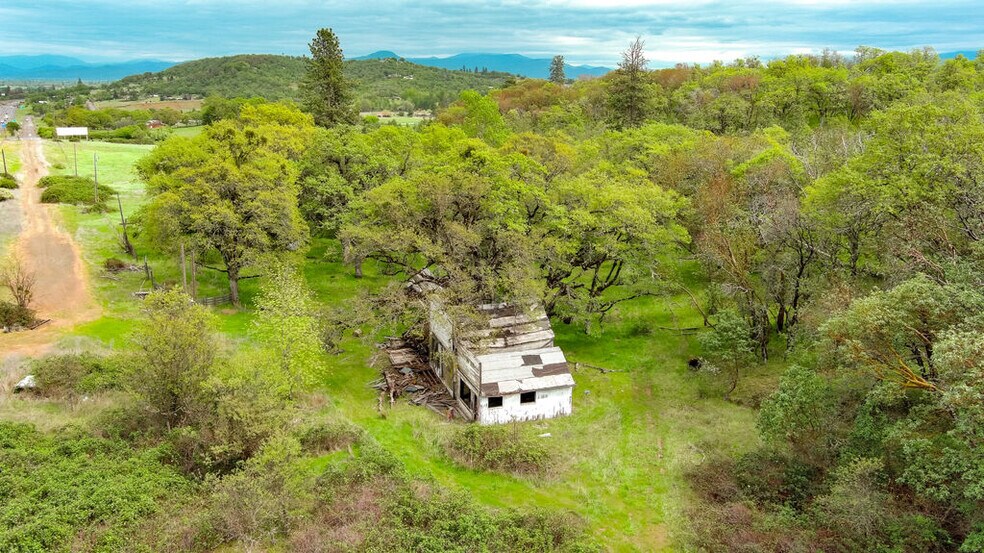 More Photos Of 8785 Blackwell Rd, Central Point Land For Sale