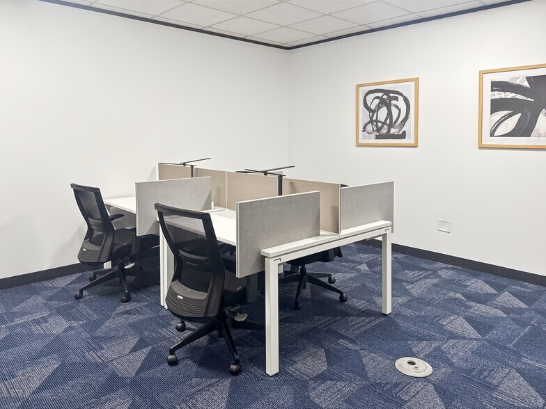 More Photos Of 2500 Wilcrest Dr, Houston Coworking Space