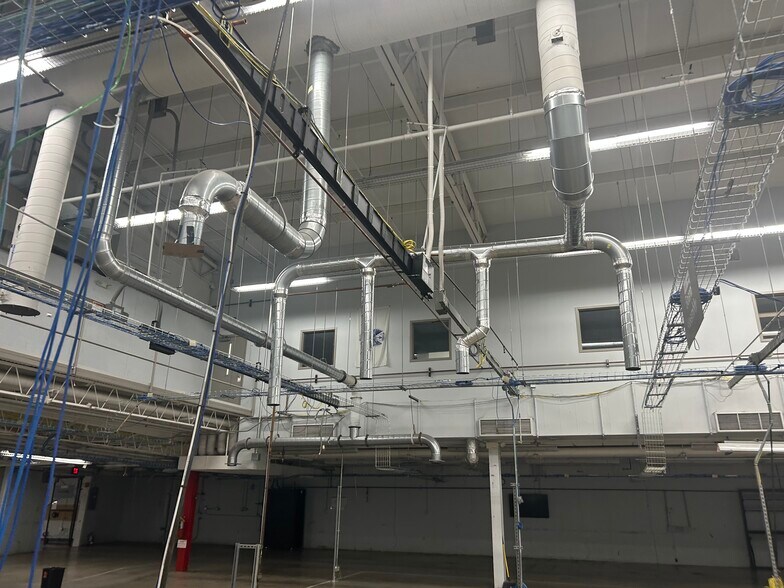 More Photos Of 12090 Memorial Pky SW, Huntsville Light Manufacturing For Sale