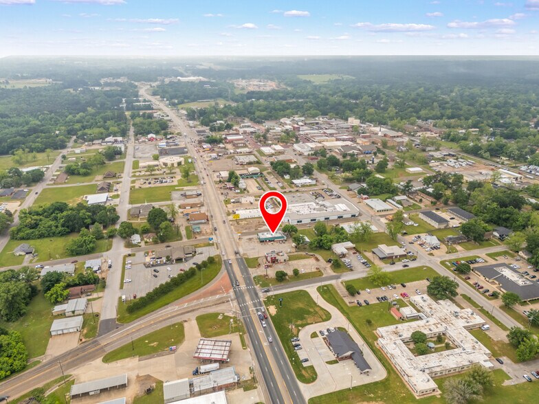 More Photos Of 509 US Highway 271 N, Gilmer Flex For Sale