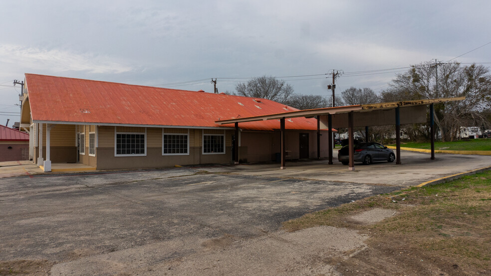 More Photos Of 1526 Pat Booker Rd, Universal City Storefront Retail Office For Sale