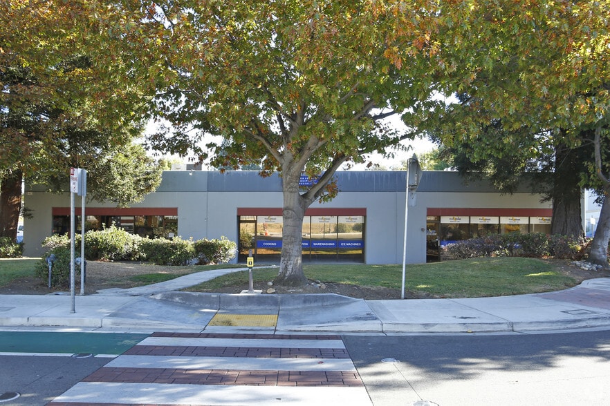 More Photos Of 6401-6451 Golden Gate Dr, Dublin Warehouse For Lease