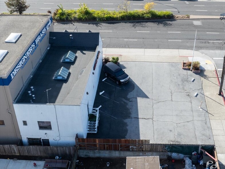 More Photos Of 292 El Camino Real, San Bruno Storefront For Sale