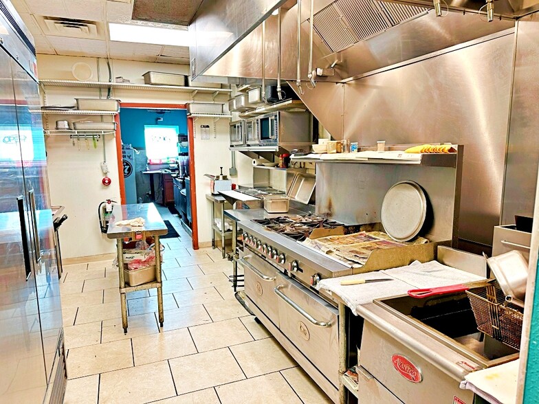 More Photos Of 8508-8510 N 30th St, Omaha Restaurant For Sale