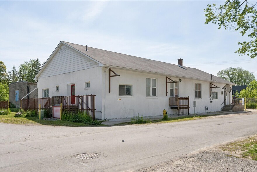 More Photos Of 21 Ann St, Brock Office For Sale