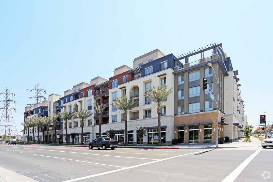 More Photos Of 7400 Center Ave, Huntington Beach Apartments For Lease