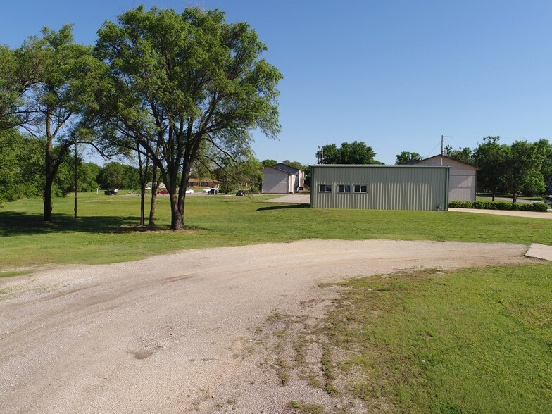 More Photos Of 2202 W Central Ave, El Dorado Light Manufacturing For Sale