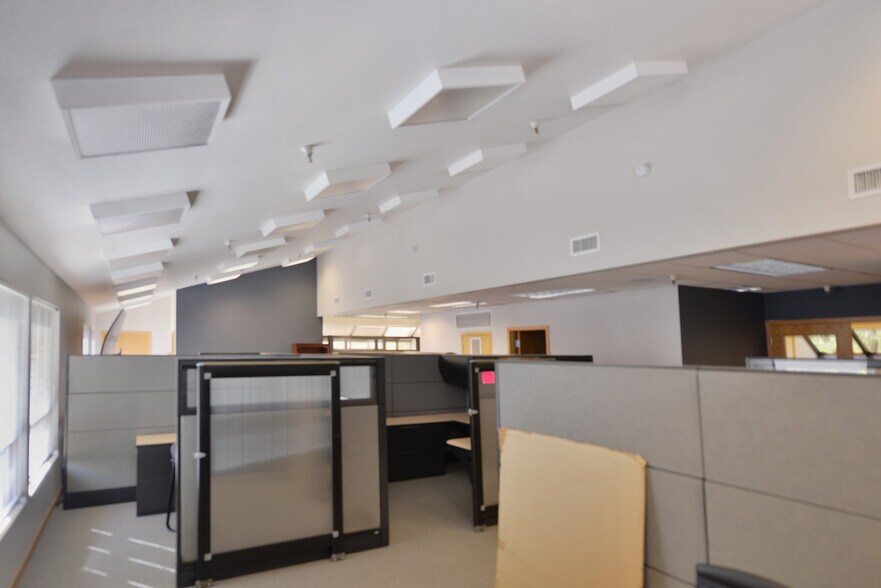 More Photos Of 724 Whalers Way, Fort Collins Office For Sale