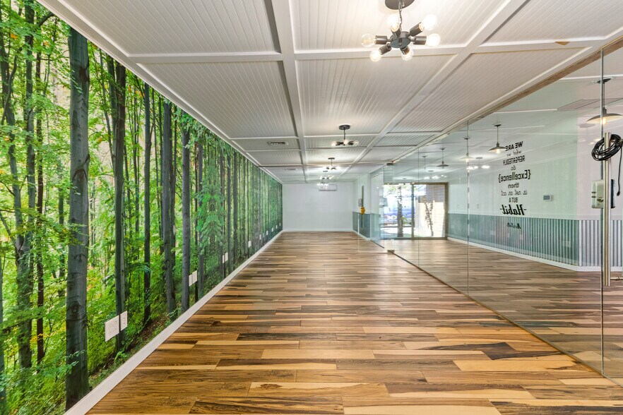 More Photos Of 2200 La Osa st, Tucson Light Distribution For Lease