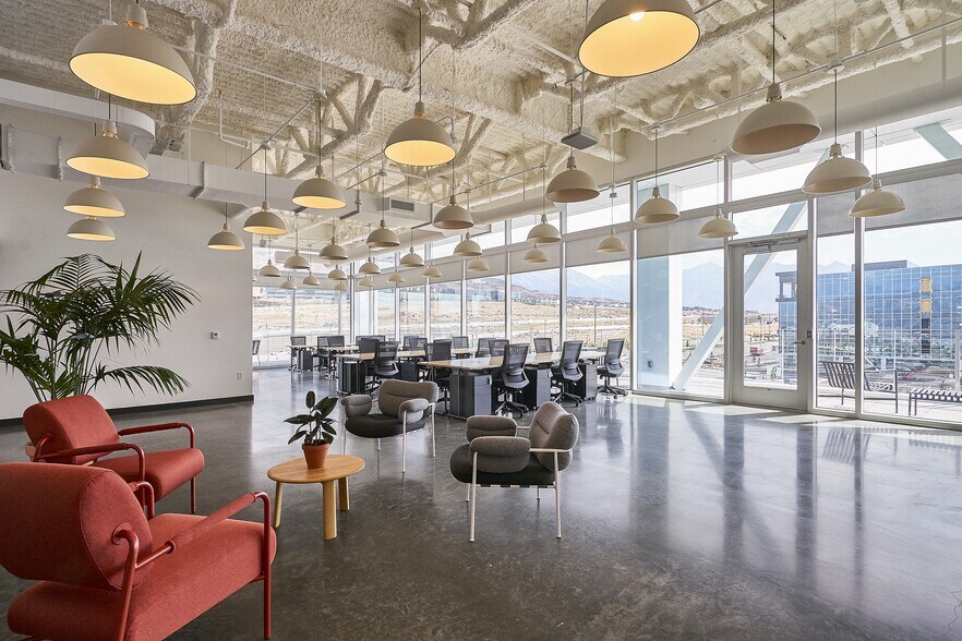 More Photos Of 1557 W Innovation Way, Lehi Office For Lease