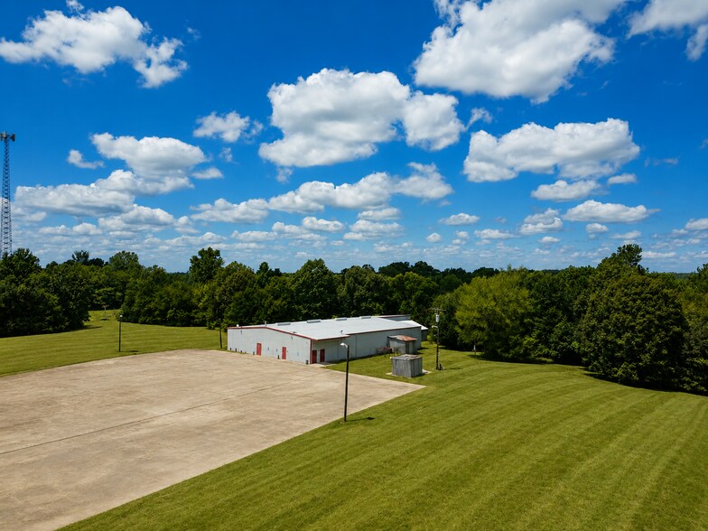 More Photos Of 7952 S US Highway 59, Nacogdoches Industrial For Sale