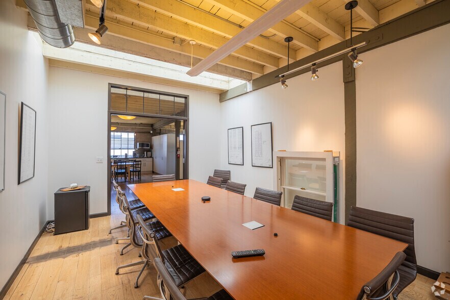 More Photos Of 329 Jefferson St, Oakland Office For Lease