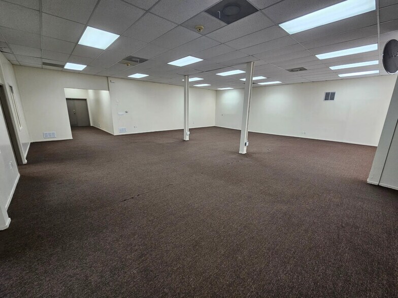 More Photos Of 1419 N San Fernando Blvd, Burbank Office For Lease