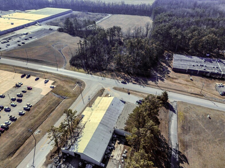 More Photos Of 2750 S Harper Rd, Corinth Manufacturing For Sale