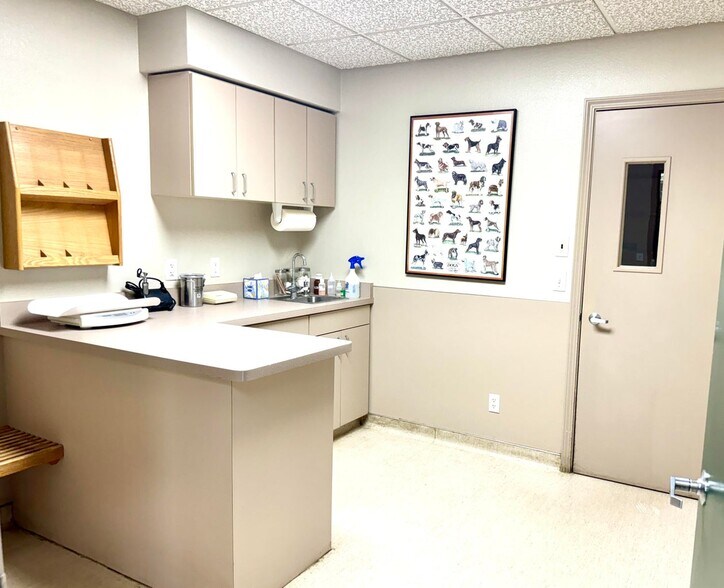 More Photos Of 200 Alderpoint Rd, Garberville Healthcare For Sale