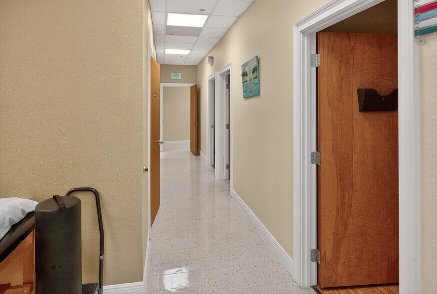 More Photos Of 733 & 737 County Road 466, Lady Lake Medical For Sale