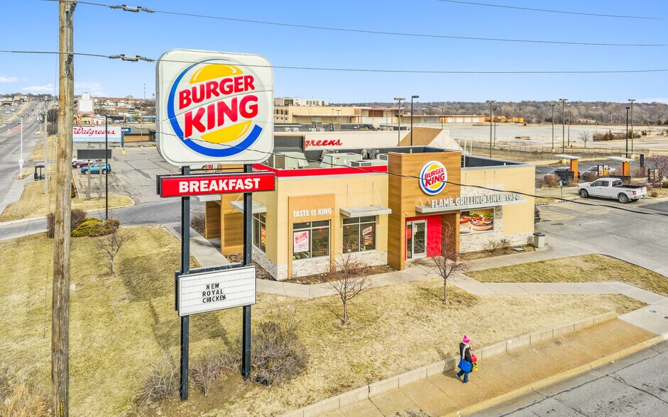 More Photos Of 3690 SW Topeka Blvd, Topeka Fast Food For Sale