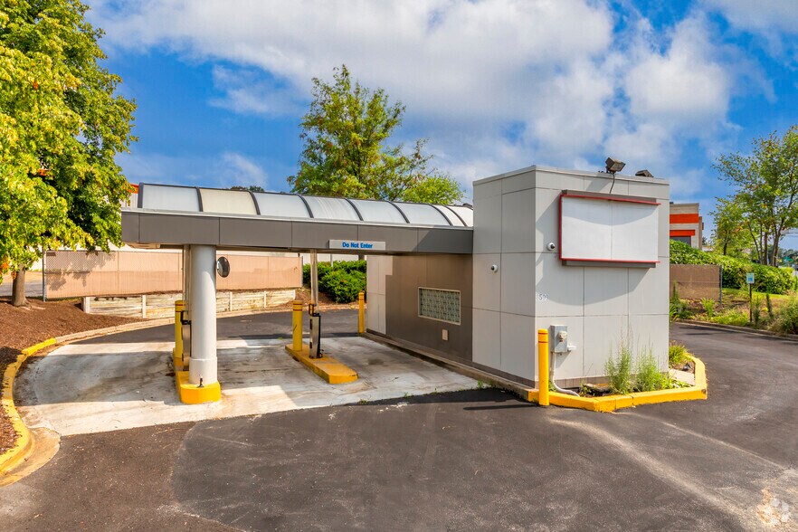 Primary Photo Of 8509 Oak St, Laurel Bank For Sale