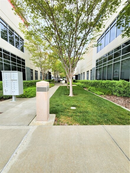 More Photos Of 4725-4737 Mangels Blvd, Fairfield Light Distribution For Sale